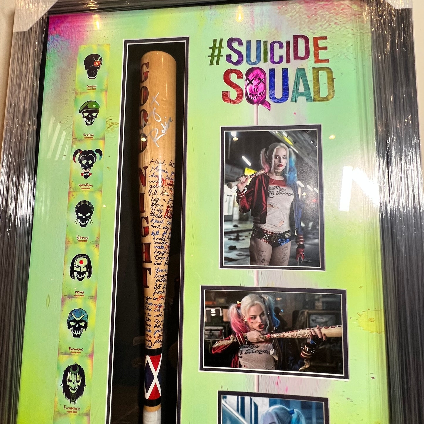 Margot Robbie Harlequin Baseball Bat Signed