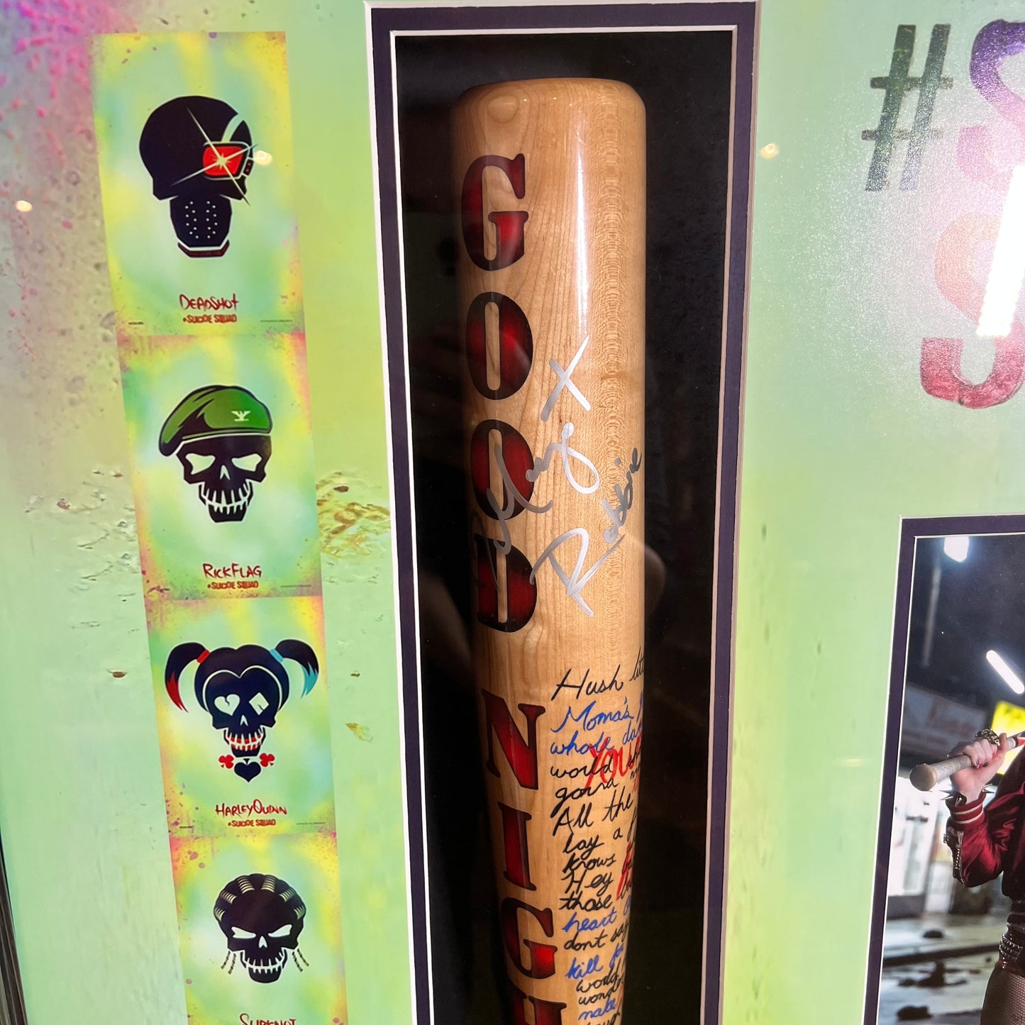 Margot Robbie Harlequin Baseball Bat Signed